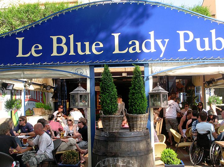 A pub in southern france