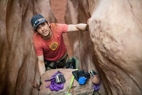 james franco with hand stuck in a rock